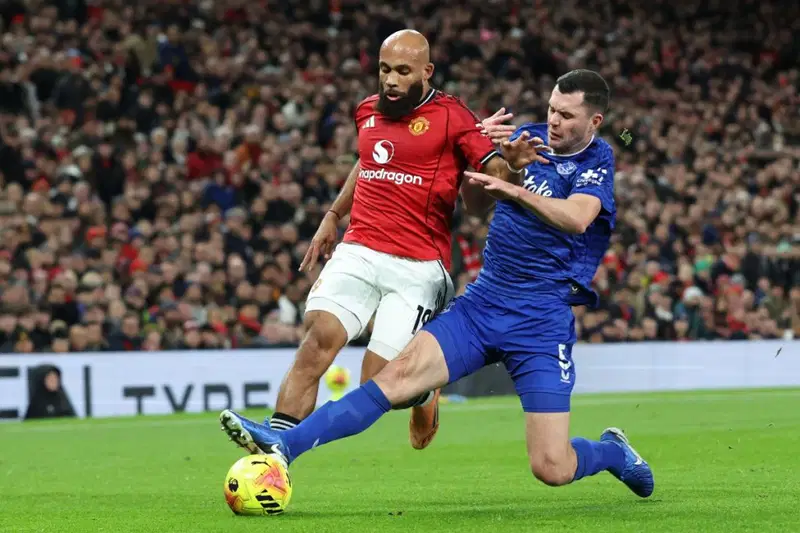 EPL: 10-man Everton beat Man United 1-0